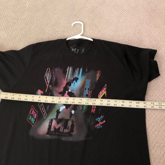 NWOT.   MJ the Musical Tshirt - Picture 6 of 6